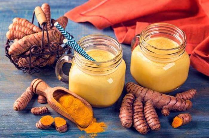 Reduce Inflammation And Never Wake Up Tired Again With This Ginger-Turmeric Combo