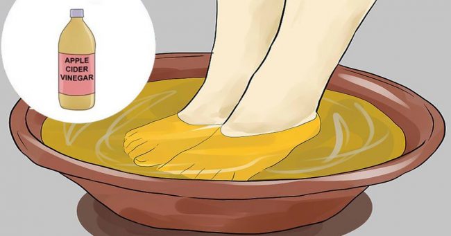 soak the feet in vinegar